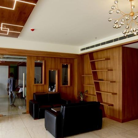 Hotel Emerald Palace Kottiyam Exterior photo