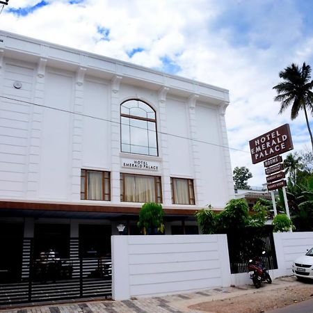 Hotel Emerald Palace Kottiyam Exterior photo